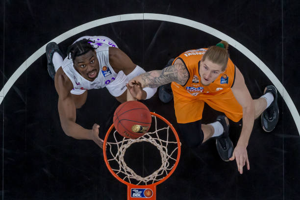 据一席之地 据一席之地